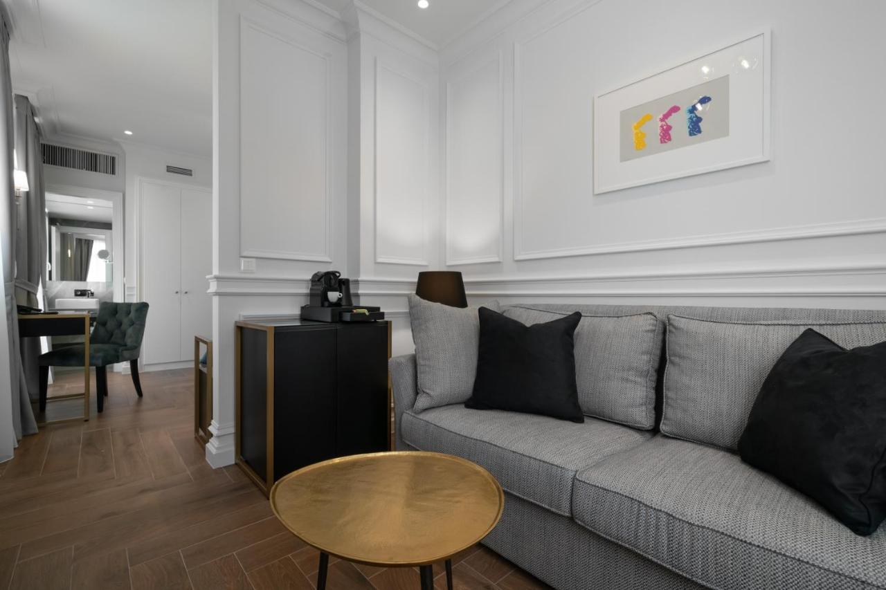 Praxitelous Luxury Suites Athén Kültér fotó